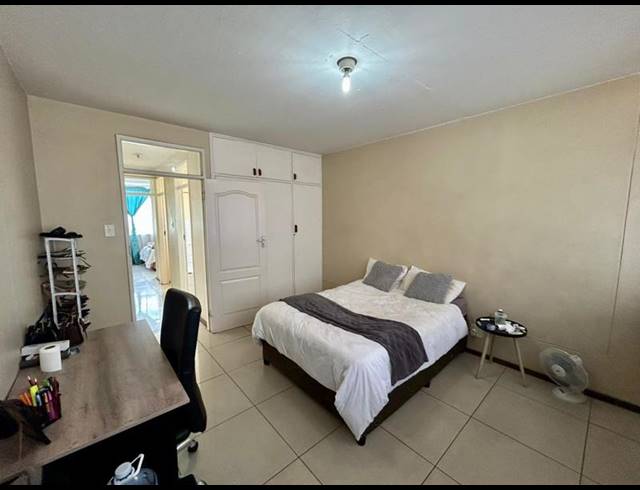 3 BEDROOM APARTMENT FOR SALE IN SUNNYSIDE